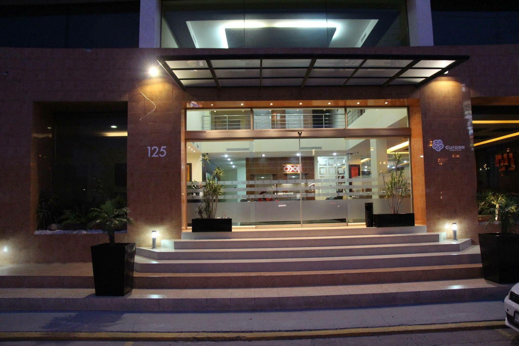 Hotel Soleil Business Class Celaya Экстерьер фото